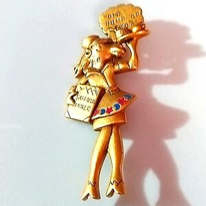 💖 Dancraft Brooch Waitress Camel